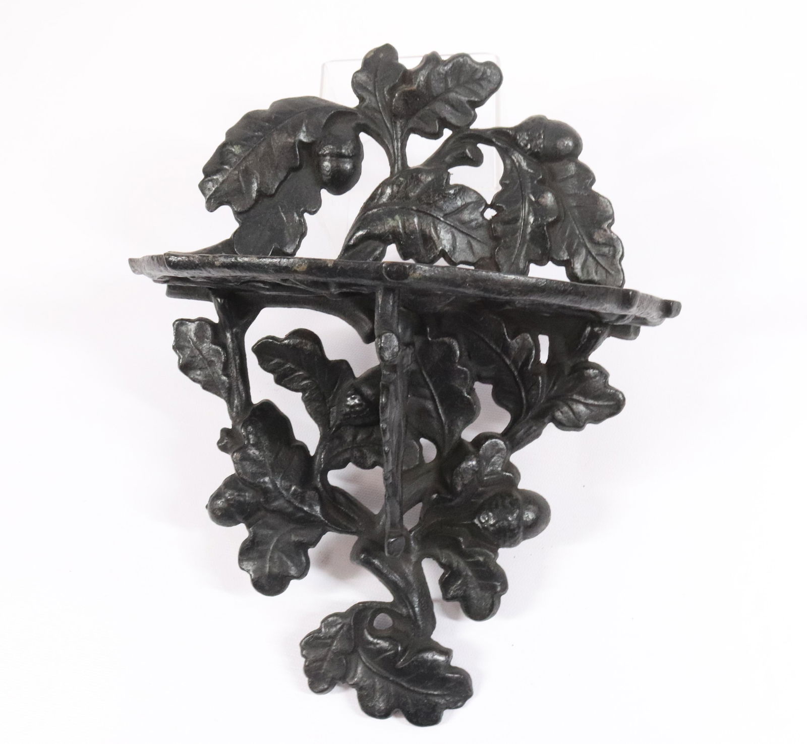 CAST IRON WALL SHELF (0443) on Feb 10, 2022 Hartzell's Auction