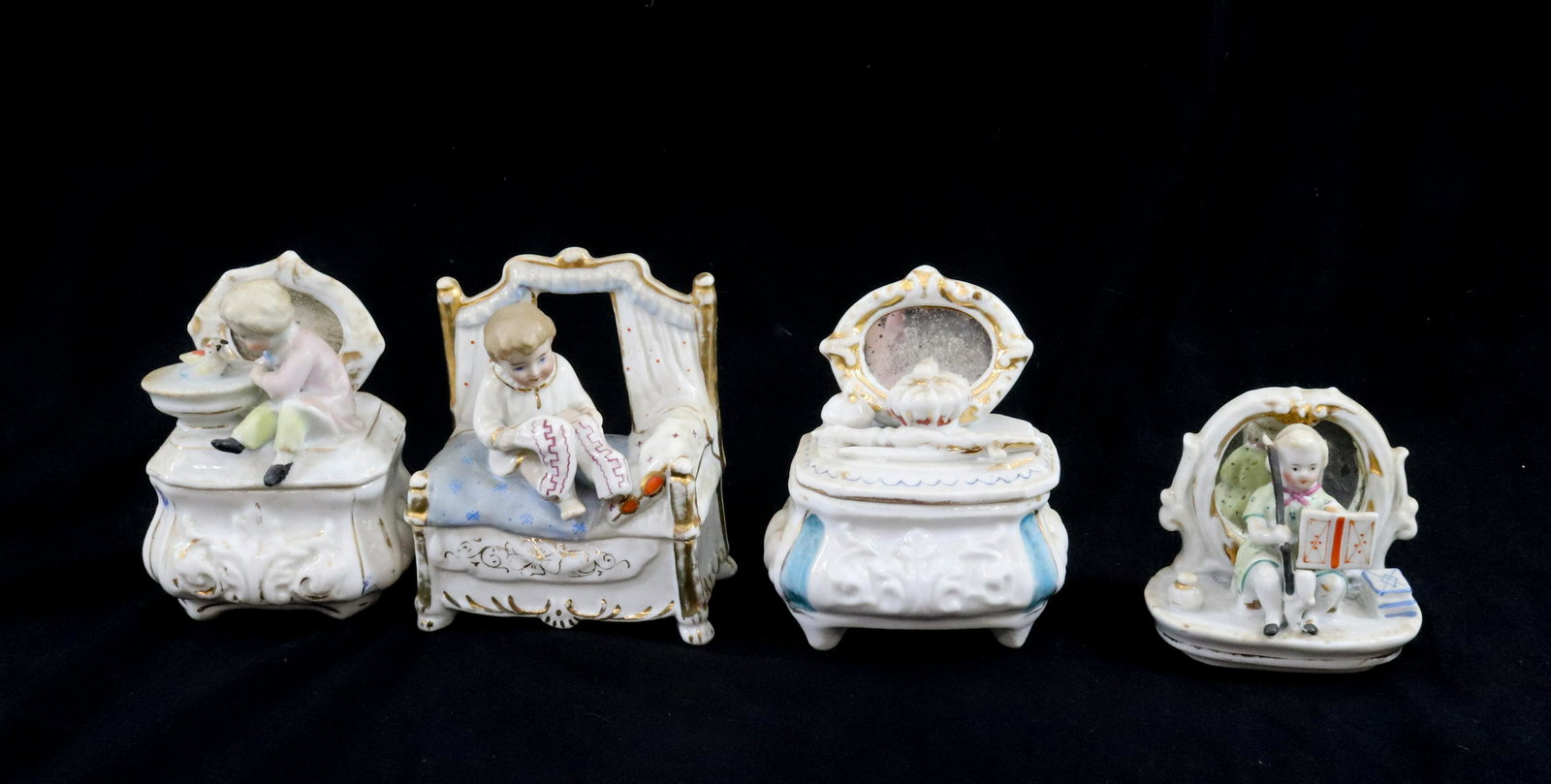 GROUP LOT OF FAIRING BOXES (1 of 2)