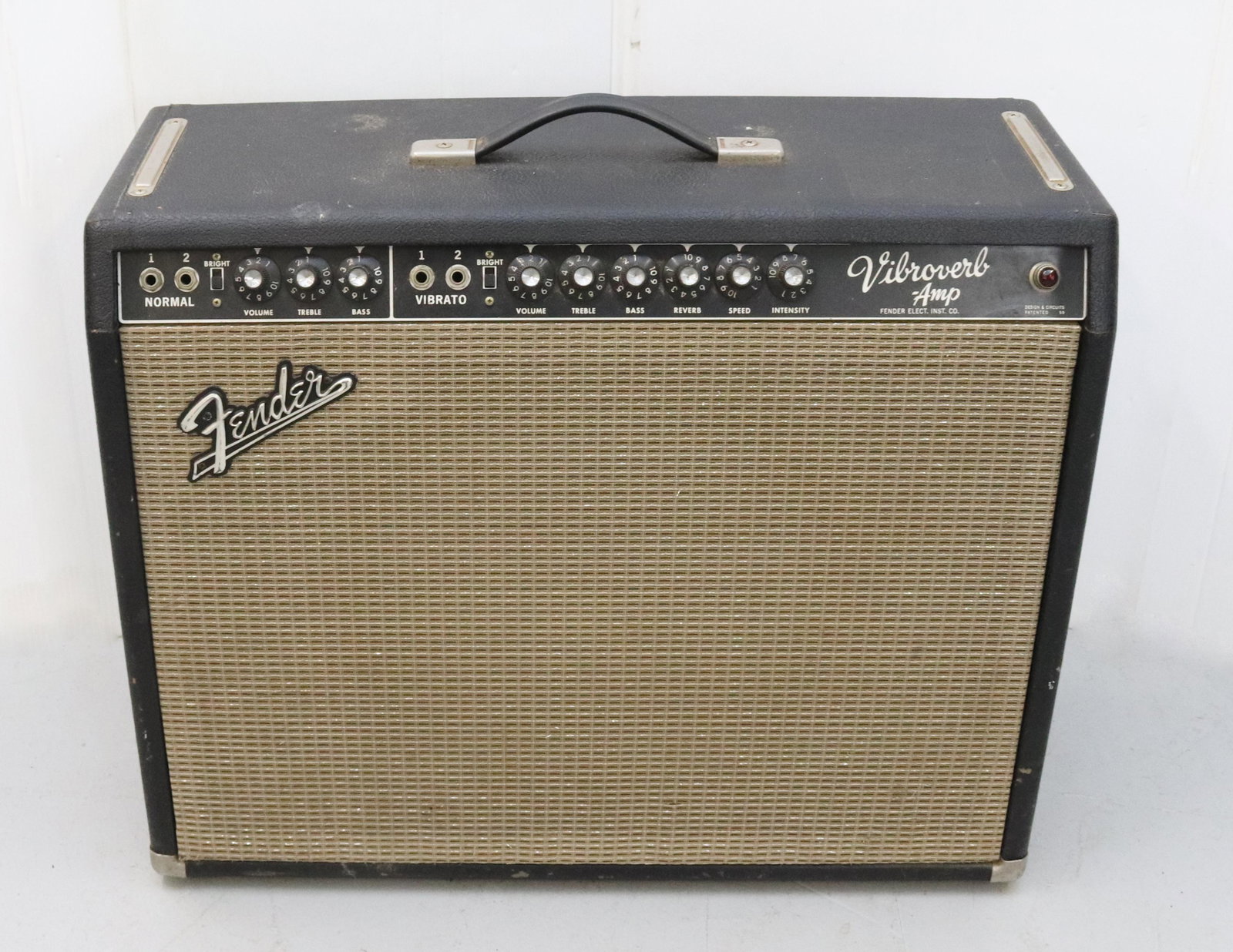 VINTAGE FENDER AMP (1 of 7)