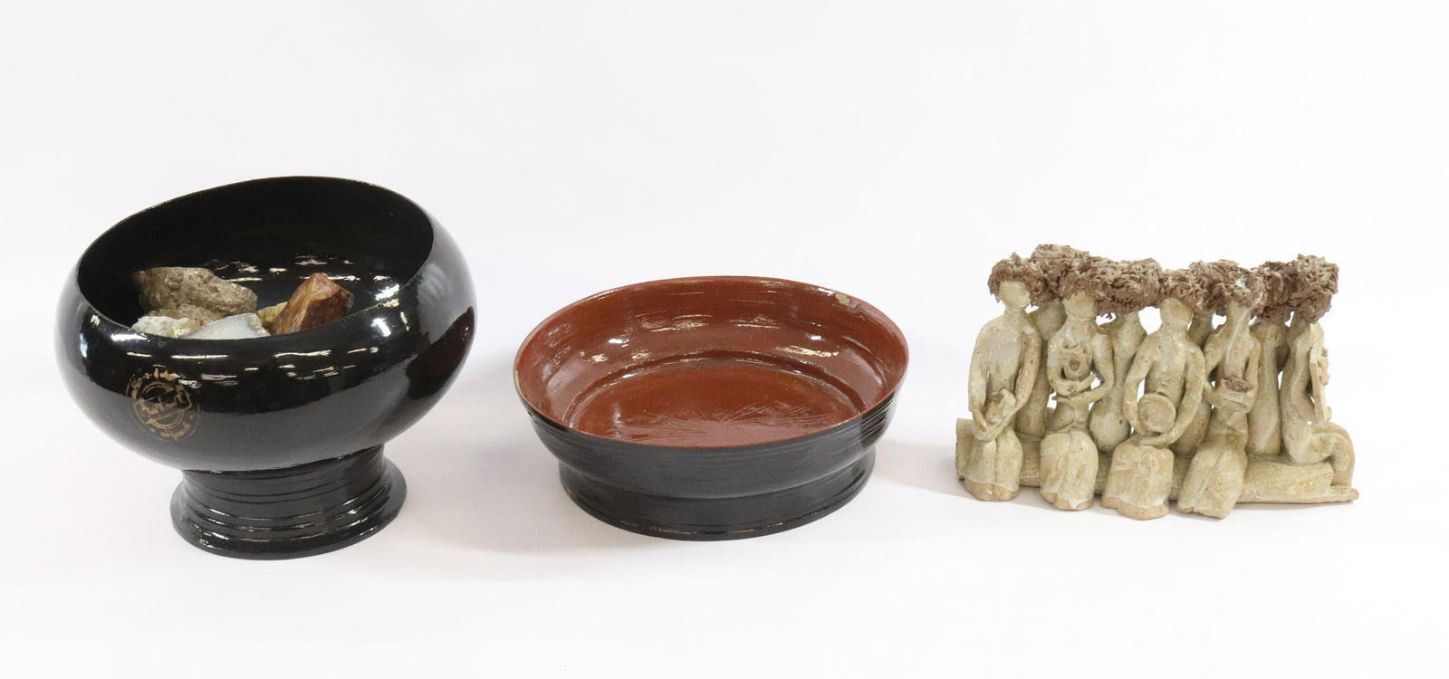 GEODES AND POTTERY LOT (1 of 4)