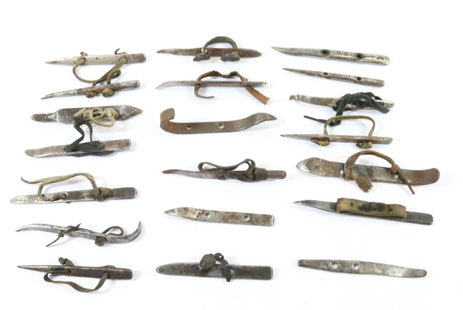 (20) ANTIQUE CORN HUSKERS (1 of 1)