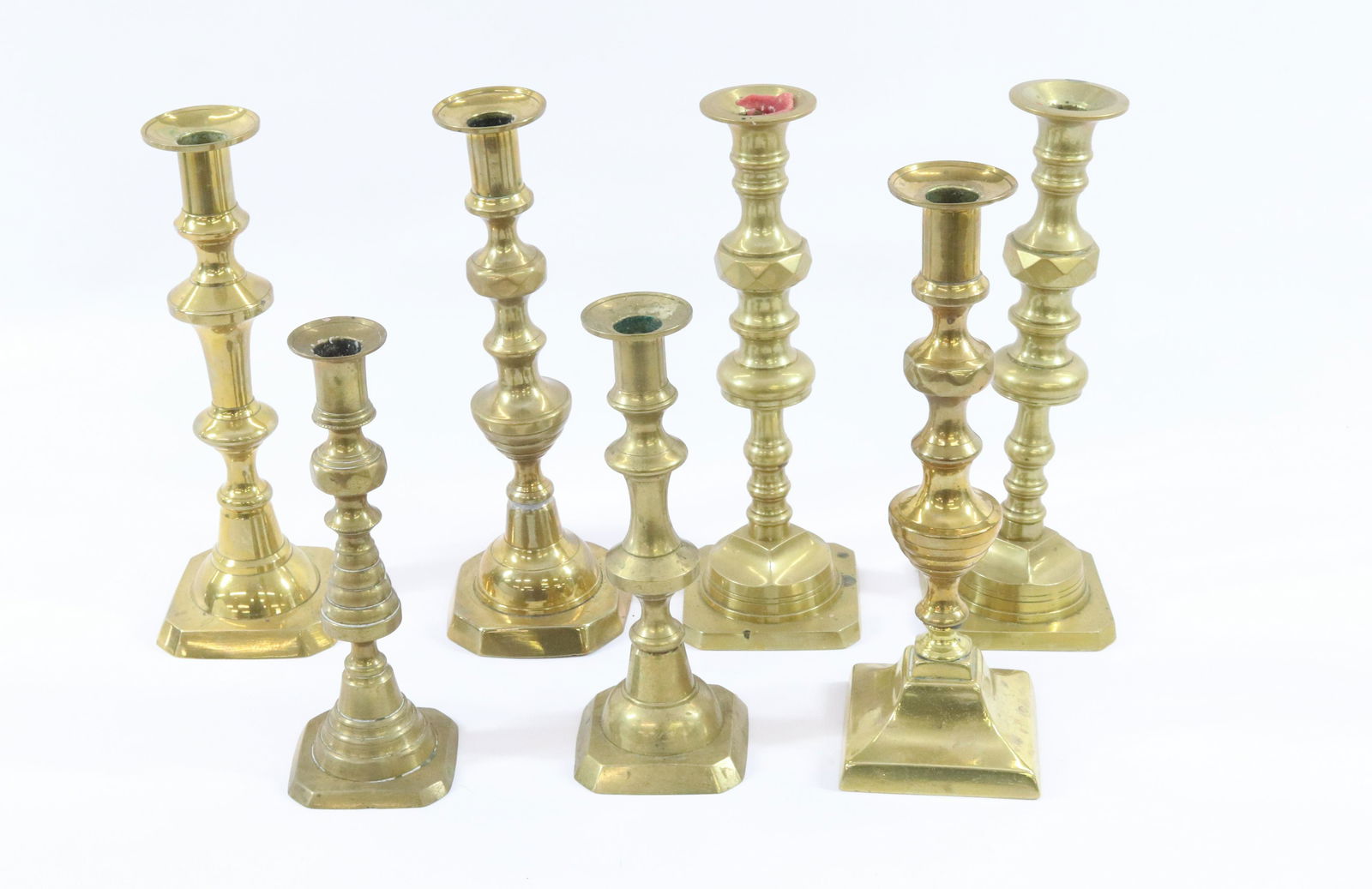 GROUP LOT OF BRASS CANDLESTICKS (1 of 2)
