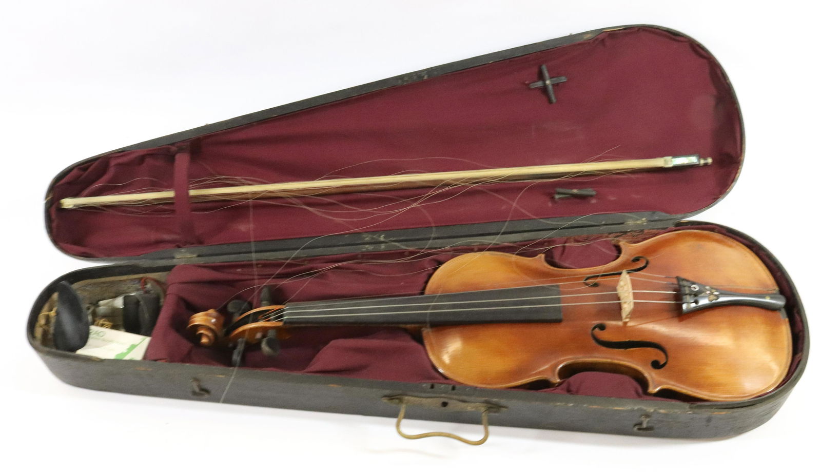 ANTIQUE VIOLIN AND BOW (1 of 7)