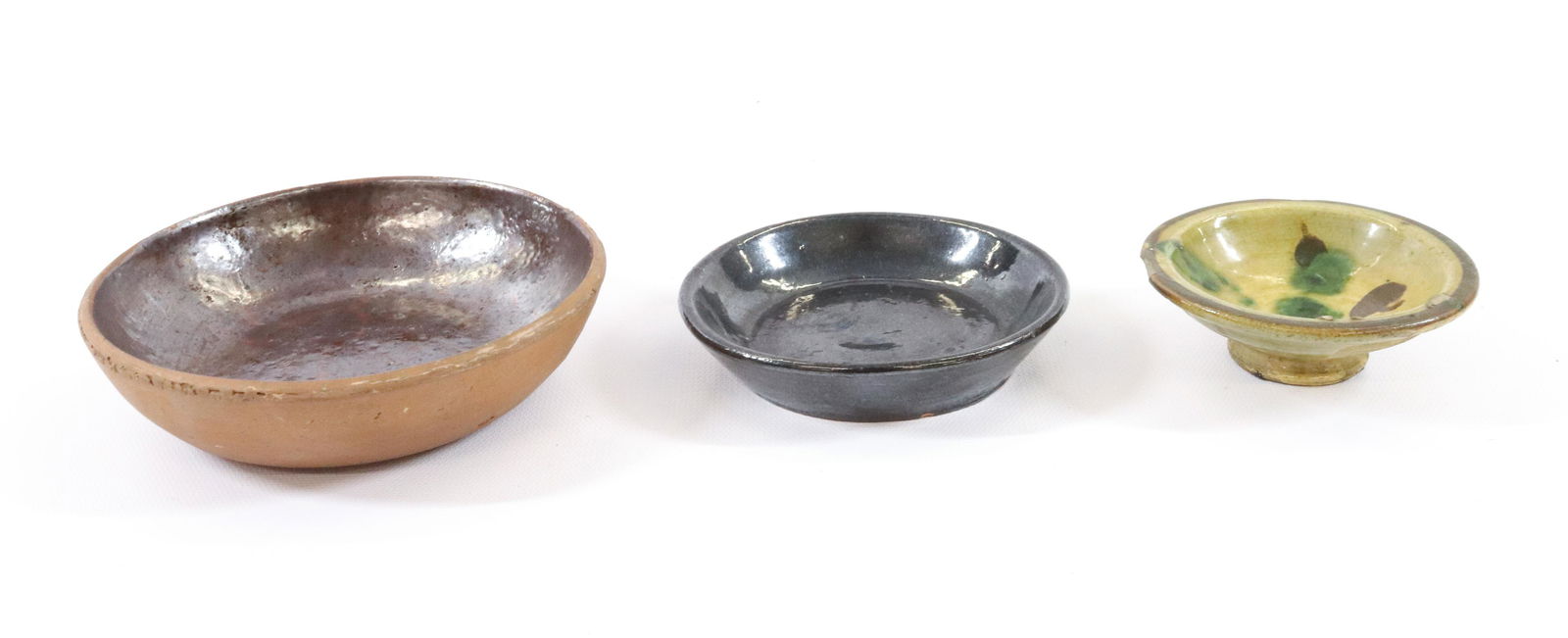 GROUP LOT OF MINIATURE POTTERY ITEMS (1 of 3)