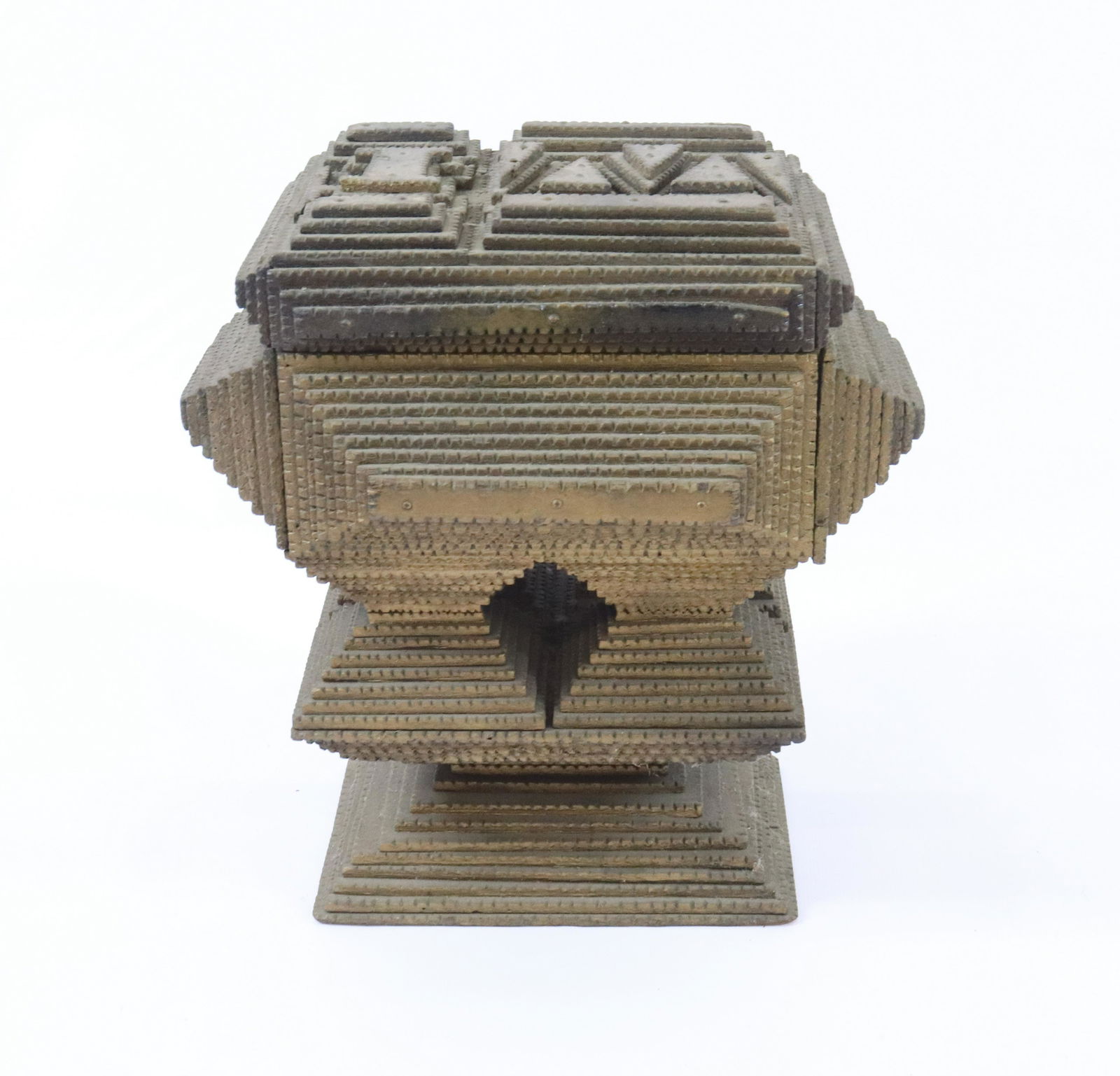 TRAMP ART CARVED PEDESTAL BOX (1 of 9)