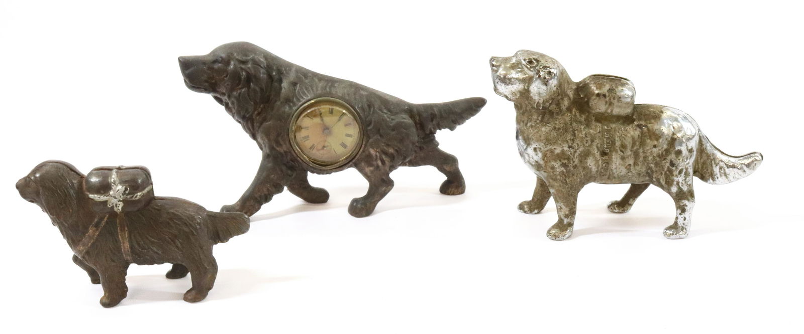 VINTAGE CAST IRON DOG LOT (1 of 3)