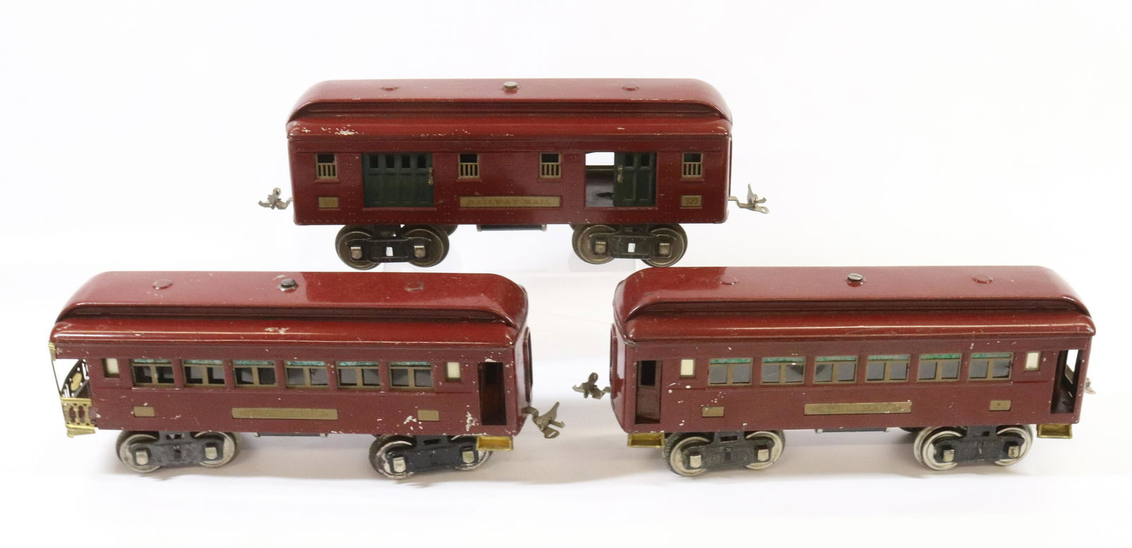 GROUP LOT OF LIONEL STANDARD GAUGE CARS (1 of 4)