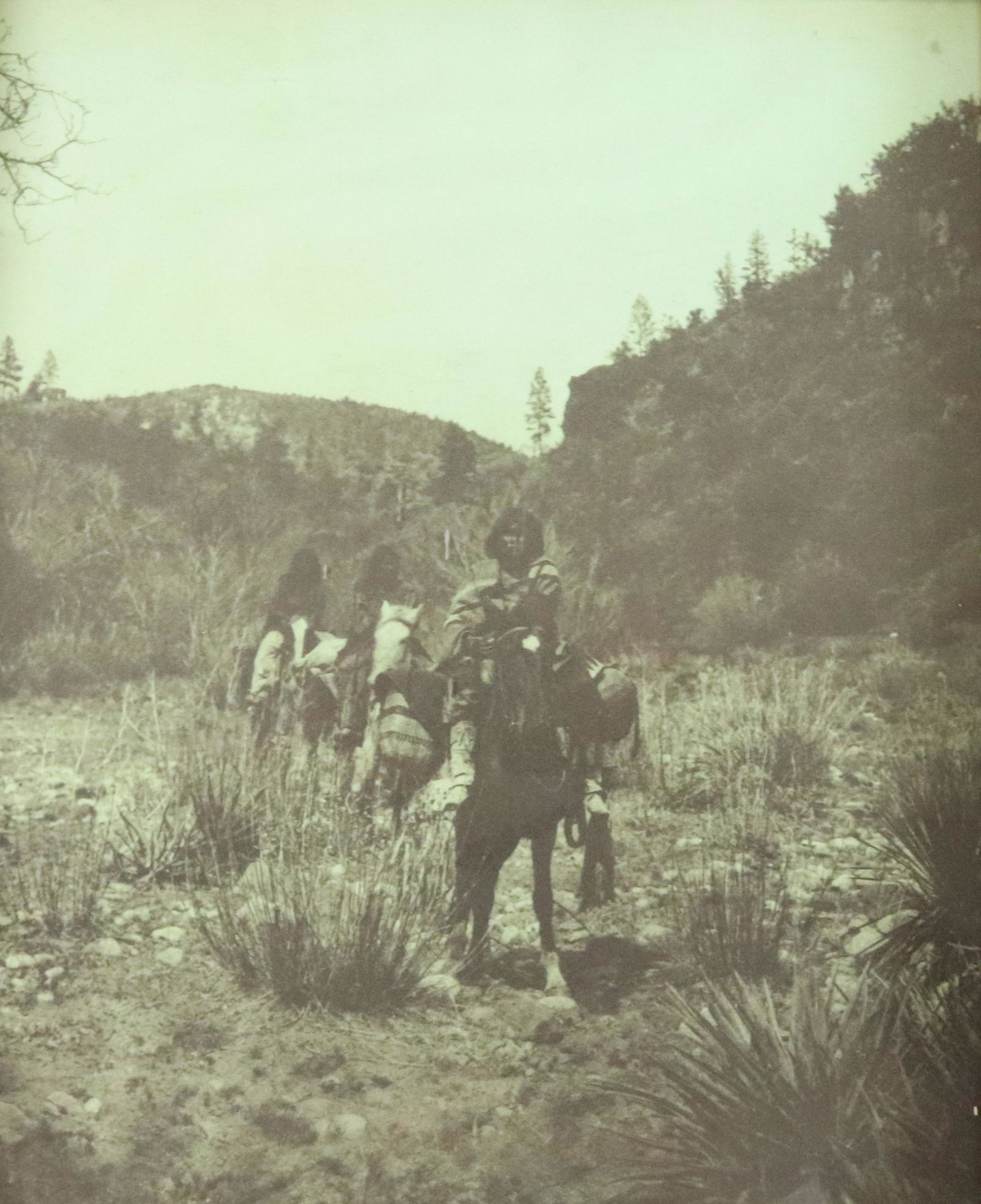 NATIVE AMERICANS ON HORSEBACK PRINT (1 of 4)