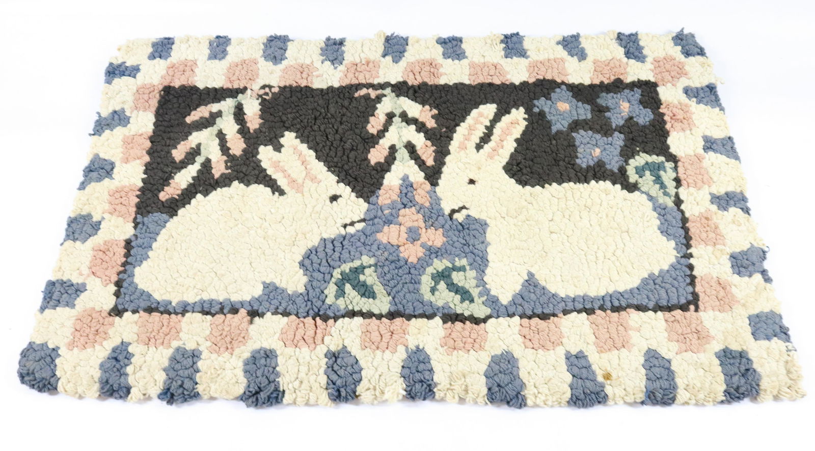 VINTAGE HOOKED RUG WITH TWO RABBITS (1 of 3)