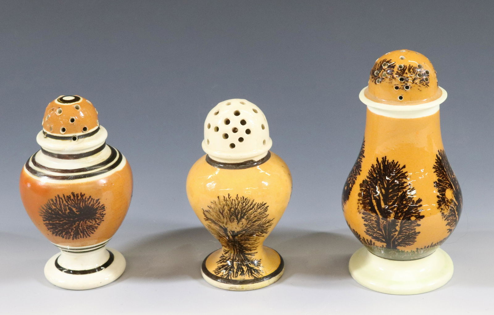 19TH CENTURY MOCHAWARE PEPPER POT AND SHAKER LOT (1 of 2)