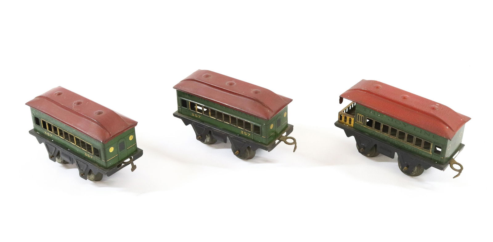 GIRARD/MARX TIN LITHO TRAIN CARS (1 of 3)