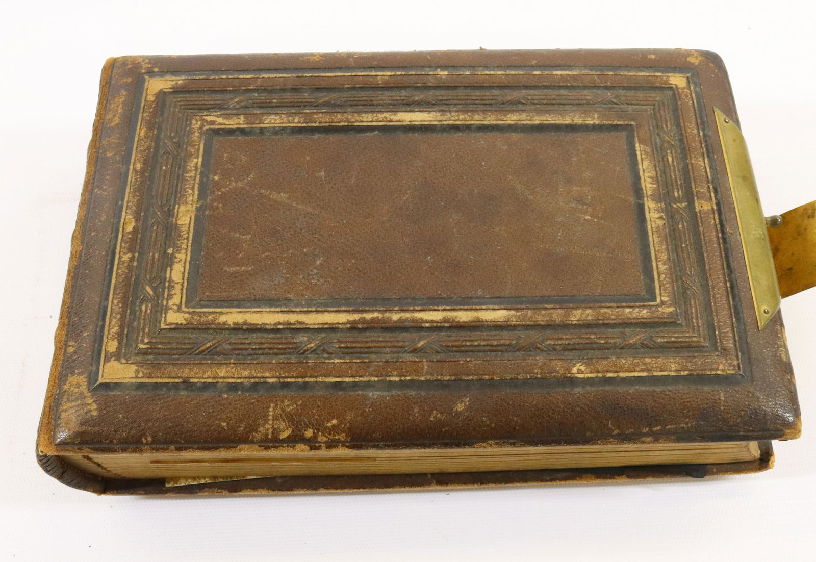 19TH CENTURY LEATHER BOUND PHOTO ALBUM (1 of 8)