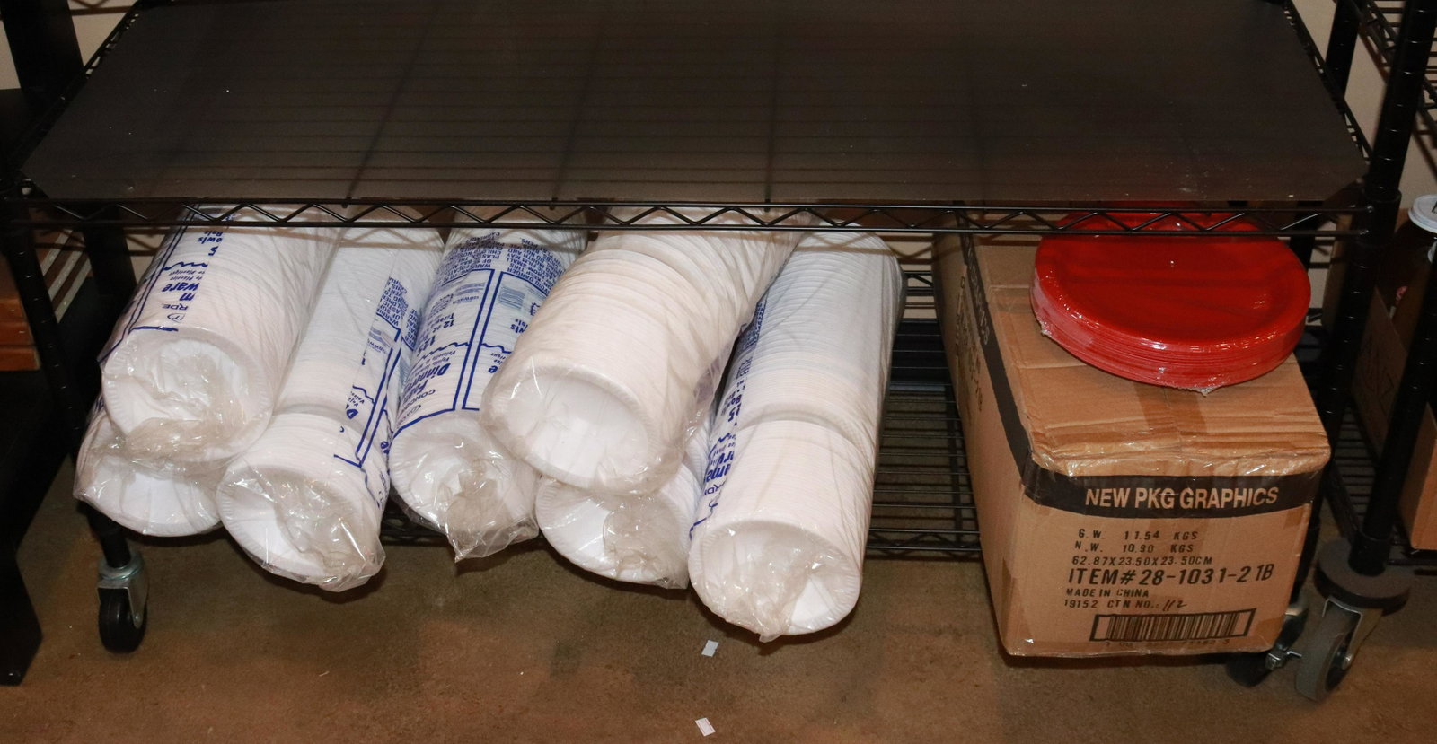 GROUP LOT OF FOAM DINNERWARE: (7) SLEEVES OF BOWLS AND 9" PLASTIC PLATES TERMS: This is an On-Site Auction. Pick-up will be from Monday April 4th – Thursday April 7th from 9:00am till 4:00pm OR BY APPOINTMENT. All Items must