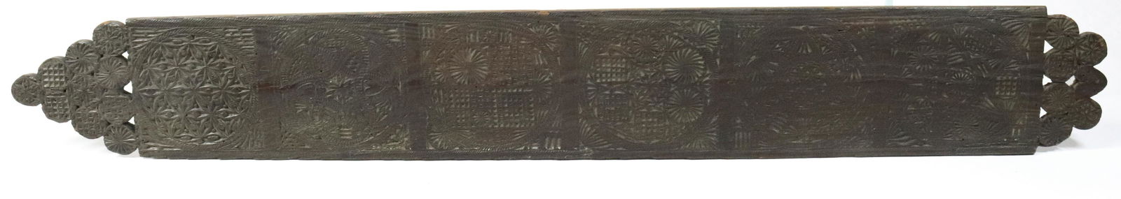 Friesland Carved Mangle Board (1 of 2)