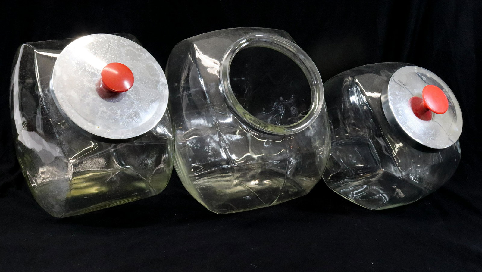 GROUP LOT OF COUNTER STORAGE JARS (1 of 3)