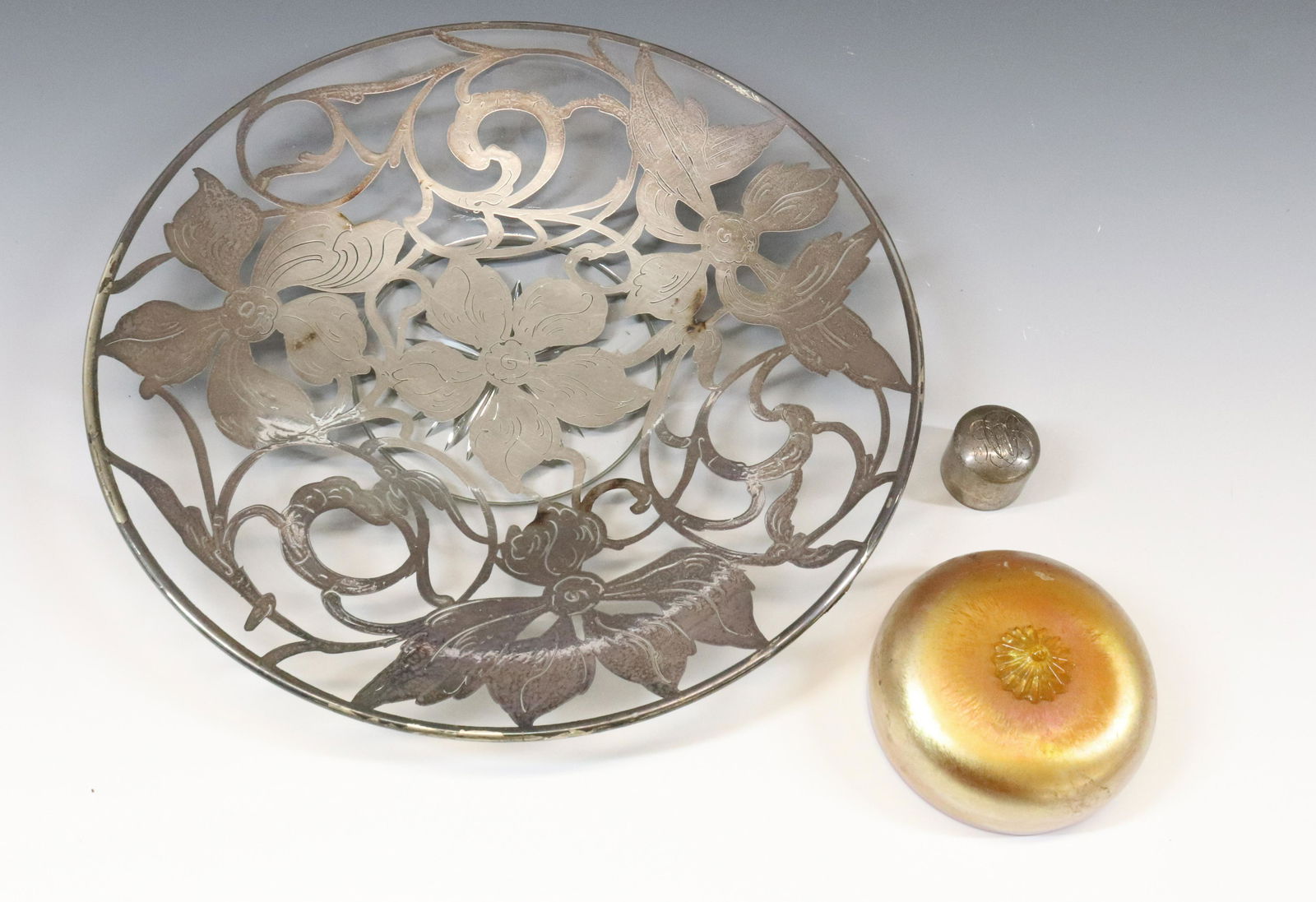 ART GLASS LOT (1 of 4)