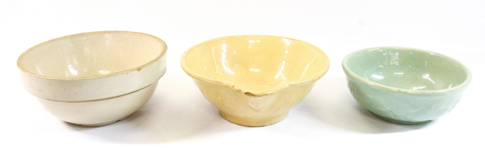 LOT OF MIXING BOWLS (1 of 4)