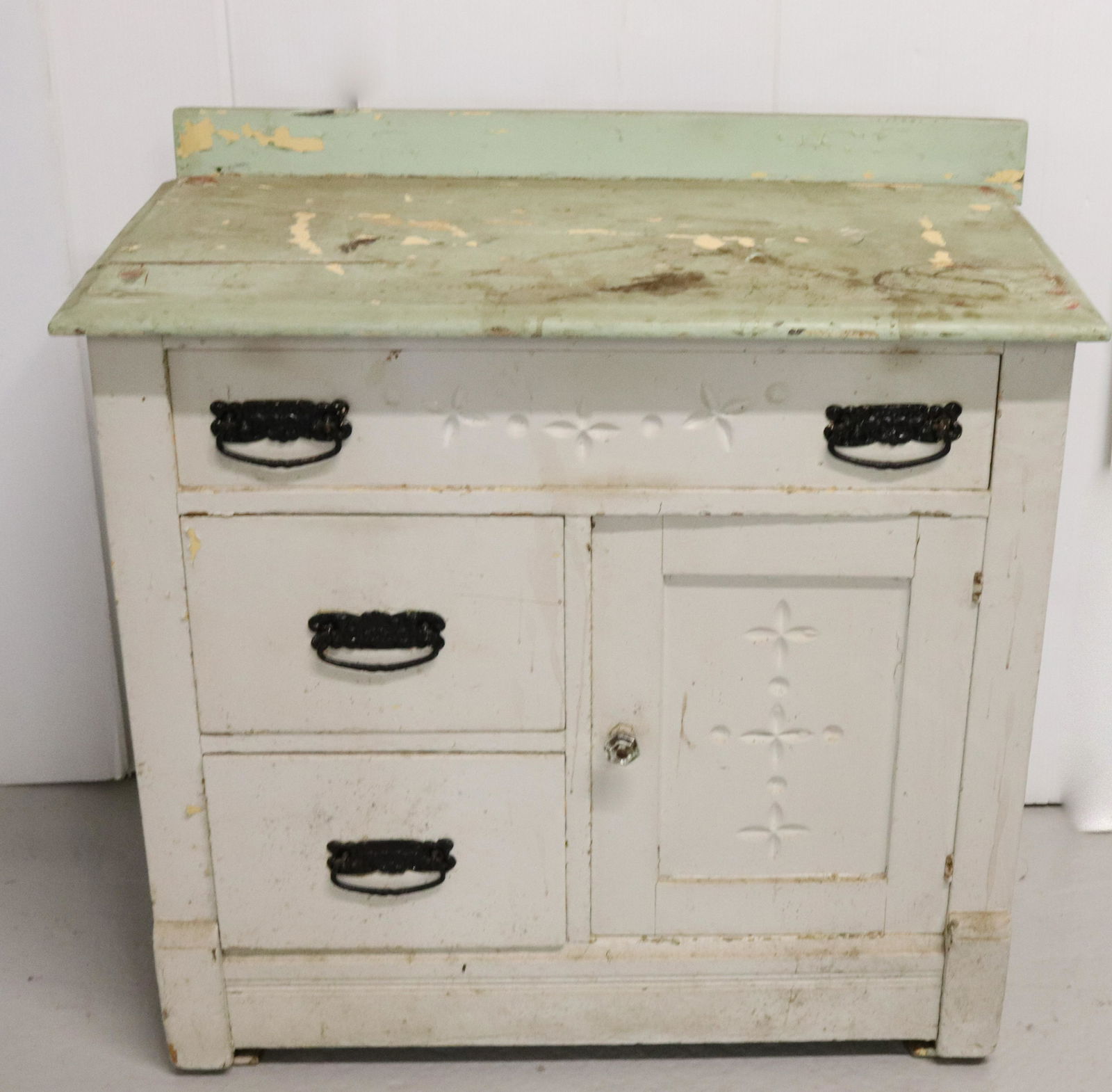 PAINT DECORATED WASHSTAND (1 of 3)