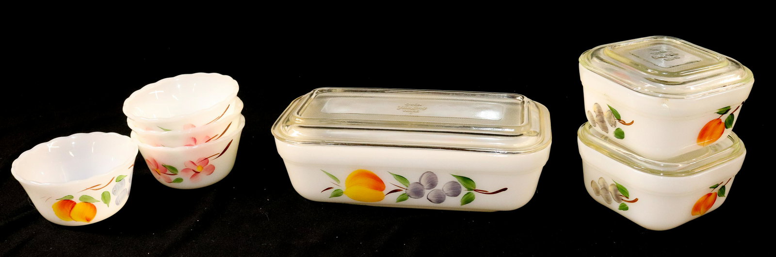 FIRE-KING REFRIGERATOR DISHES AND CUSTARDS (1 of 3)