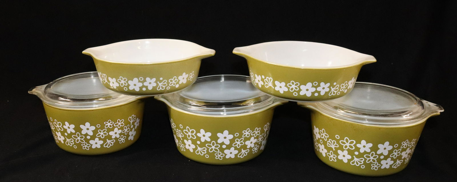 PYREX CASSEROLE DISH LOT (1 of 4)