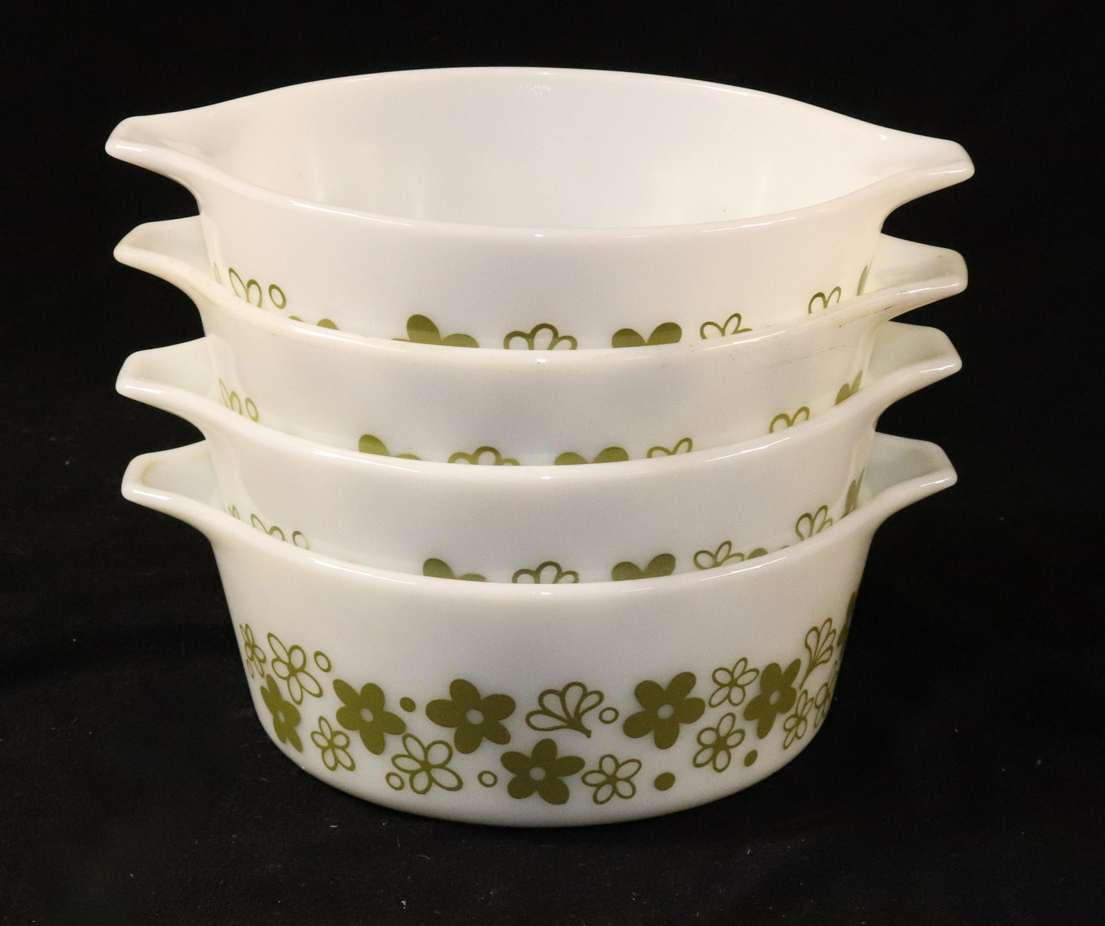 PYREX CASSEROLE DISH LOT (1 of 4)