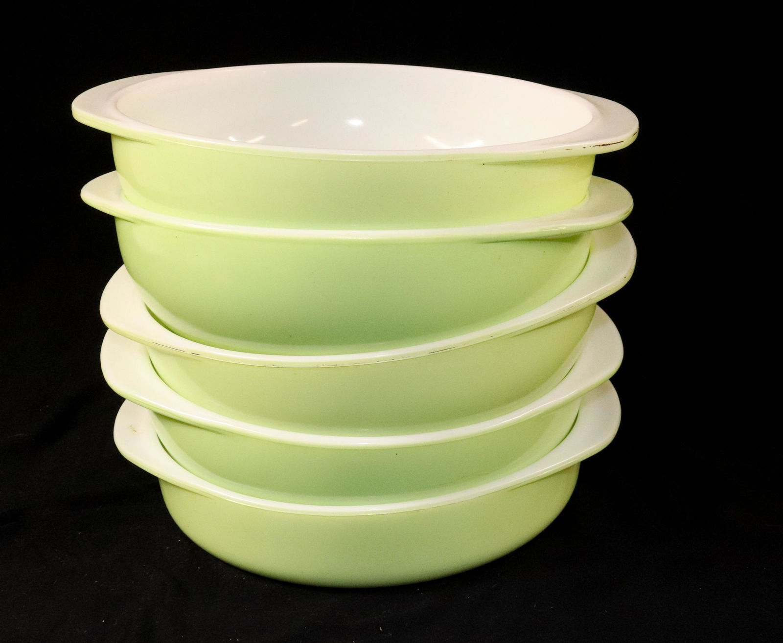 PYREX CASSEROLE DISH LOT (1 of 4)