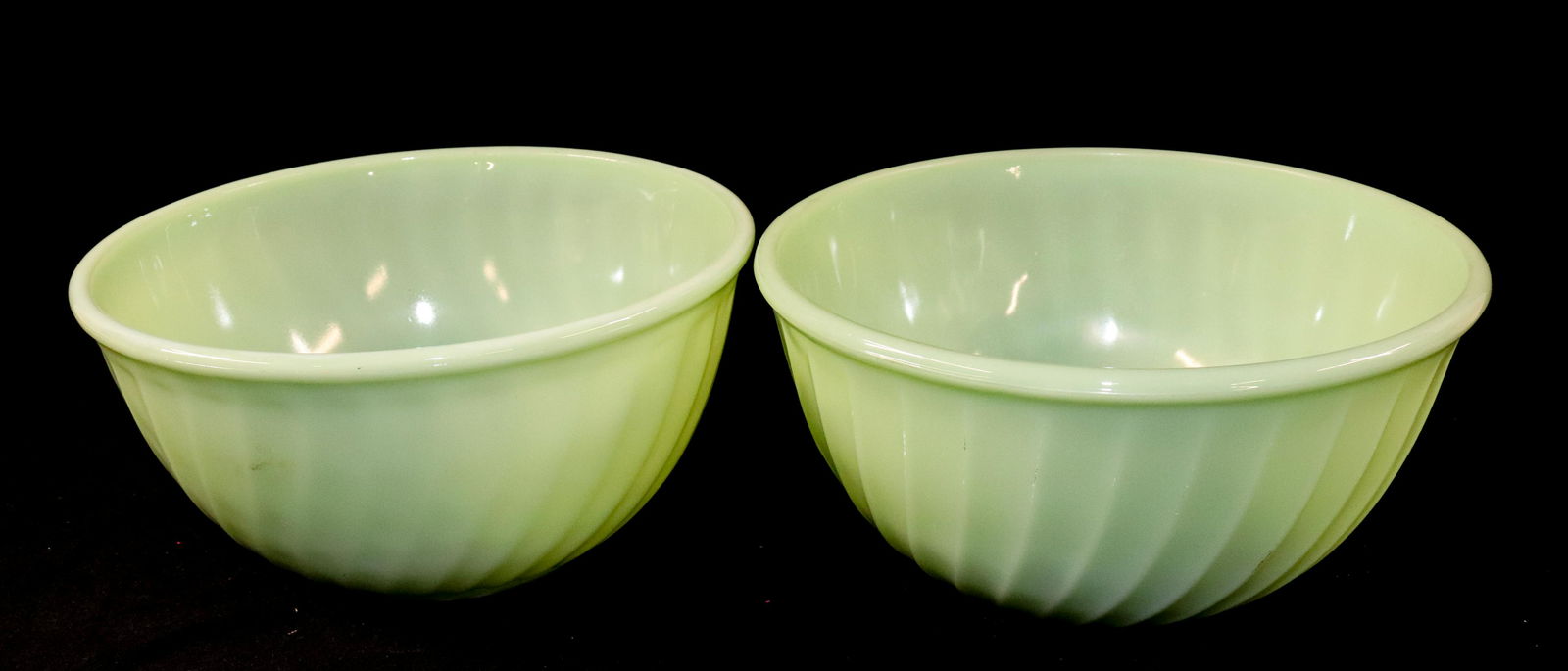 PR. OF FIRE-KING JADITE MIXING BOWLS (1 of 4)