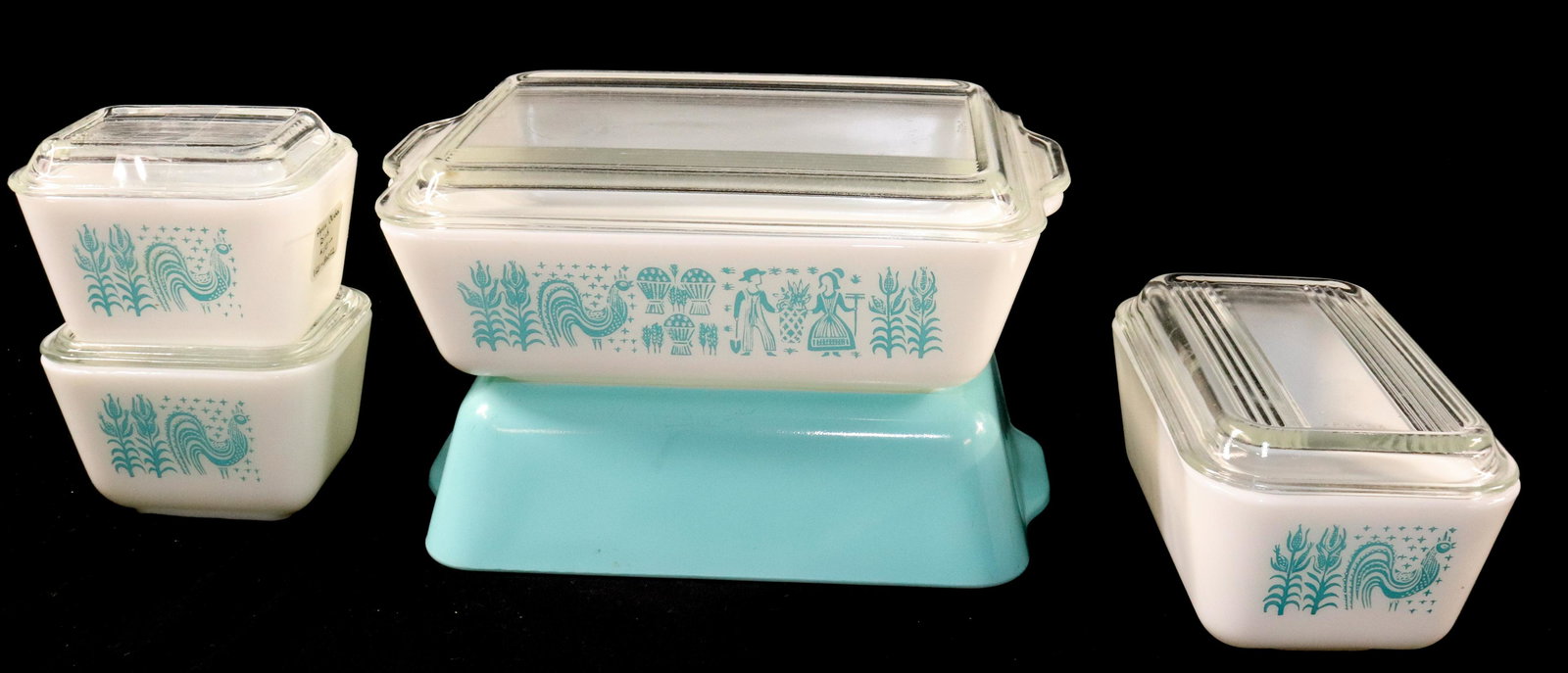 GROUP LOT OF PYREX REFRIGERATOR DISHES (1 of 5)