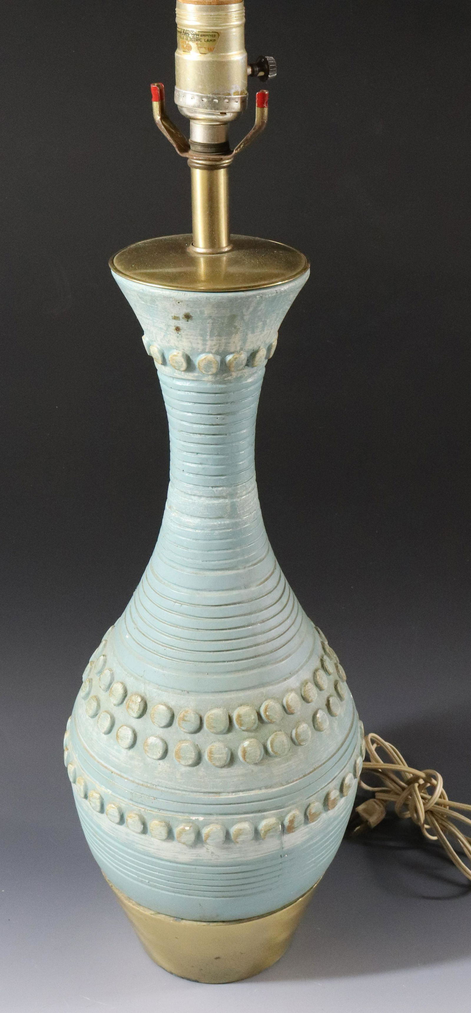 VINTAGE POTTERY LAMP (1 of 2)