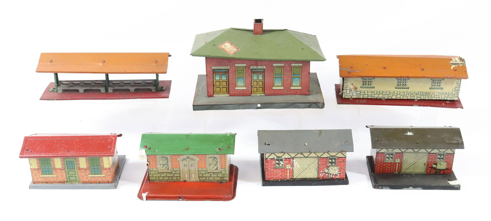 TIN LITHOGRAPH RAILROAD ACCESSORIES LOT (1 of 3)