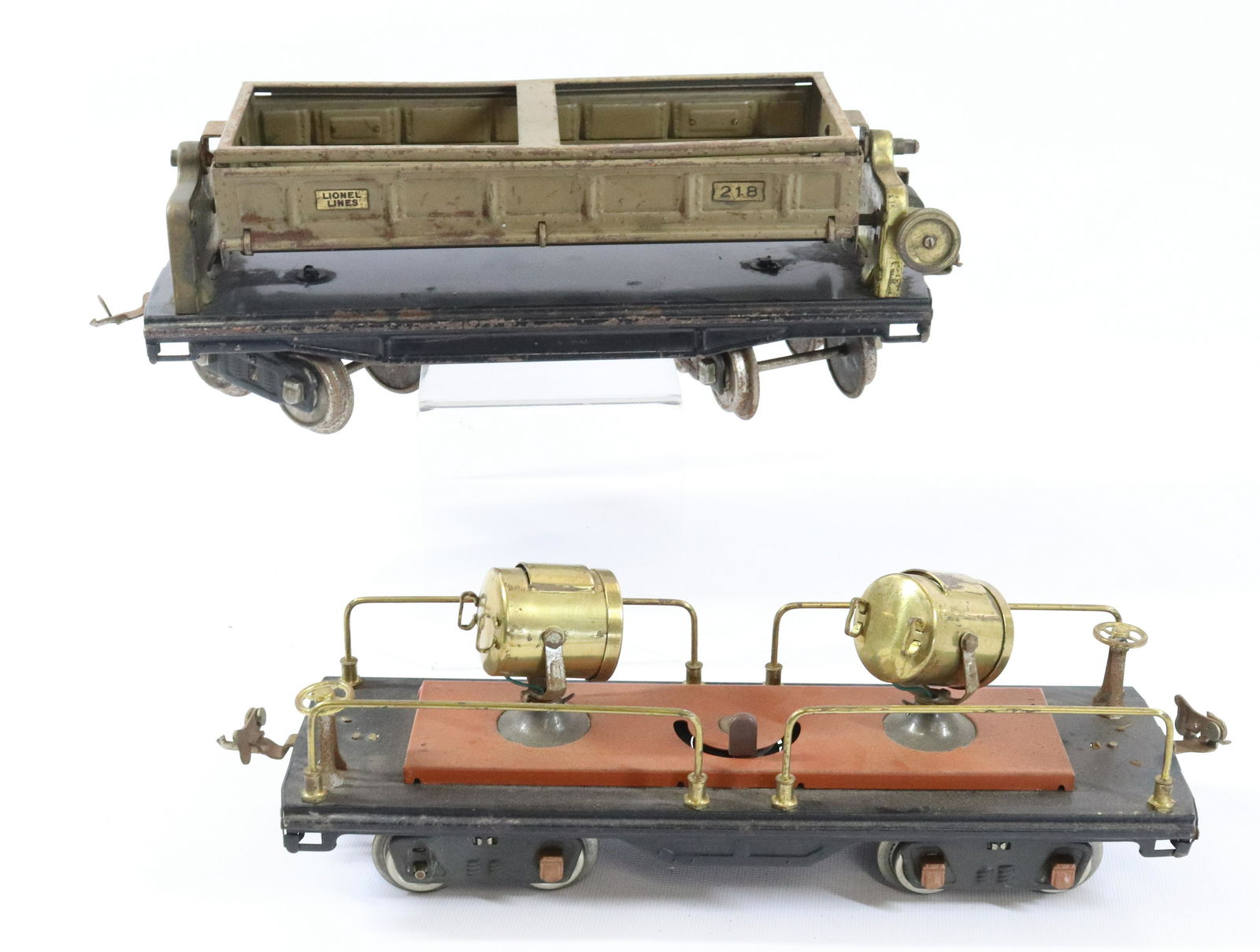 LIONEL TRAIN CAR LOT (1 of 4)