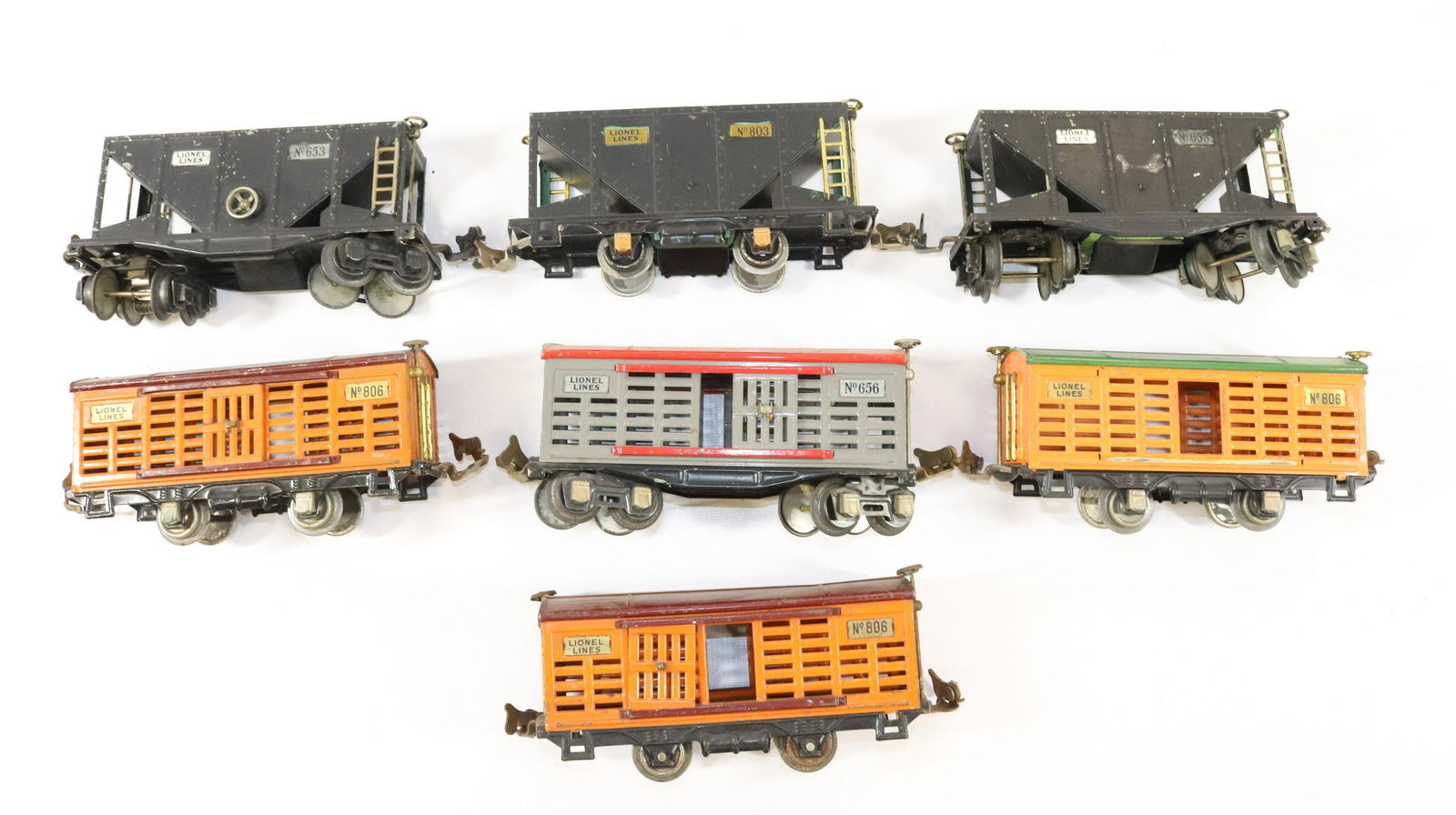 LIONEL TRAIN CAR LOT (1 of 4)