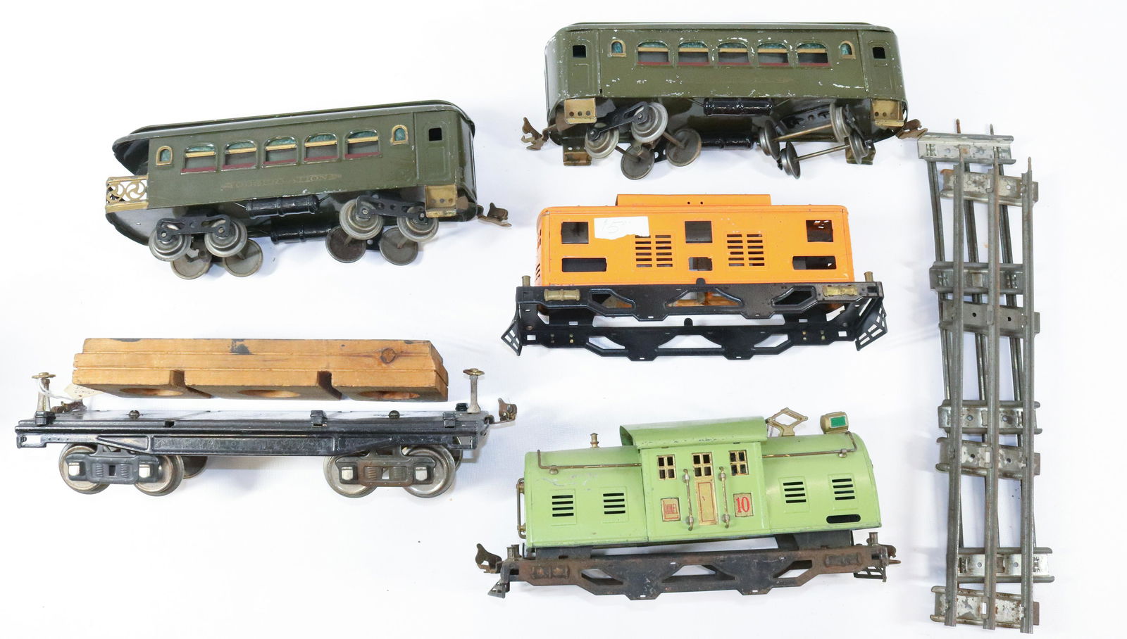 STANDARD GAUGE LIONEL TRAIN CAR LOT (1 of 4)