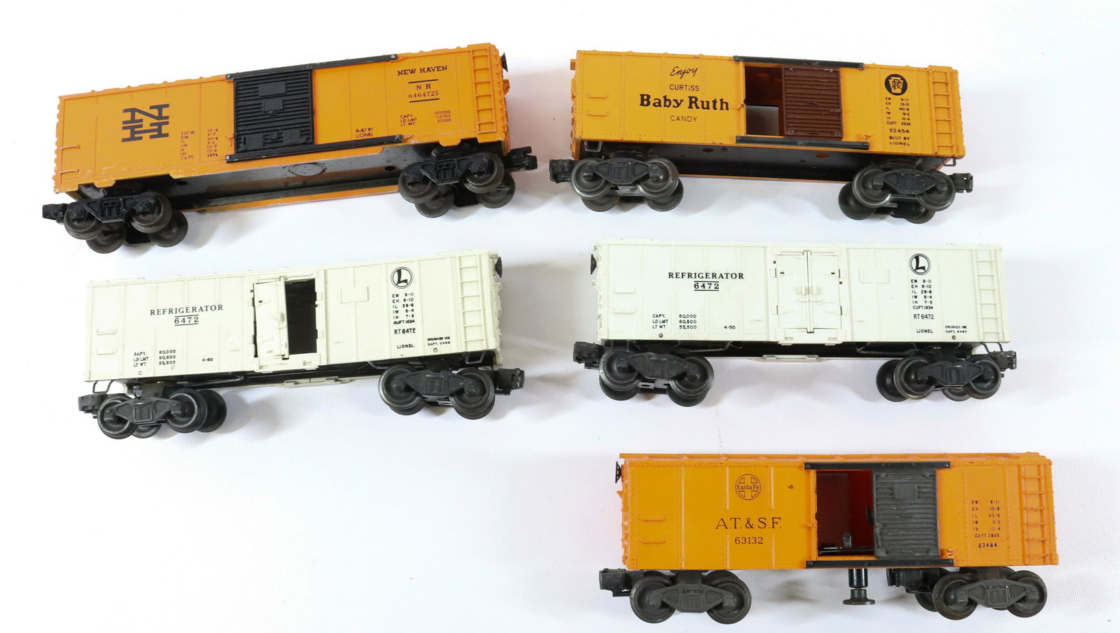 (5) LIONEL TRAIN CARS (1 of 3)