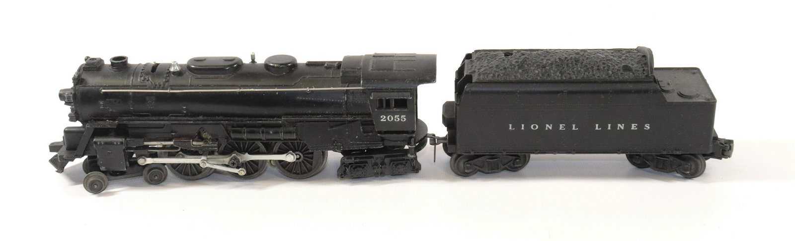 LIONEL LOCOMOTIVE #2055 WITH TENDER: LIONEL LINES "O GAUGE"