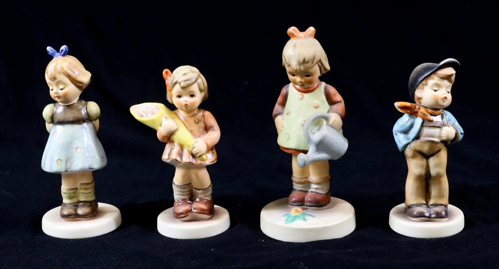 HUMMEL FIGURINE LOT (1 of 3)