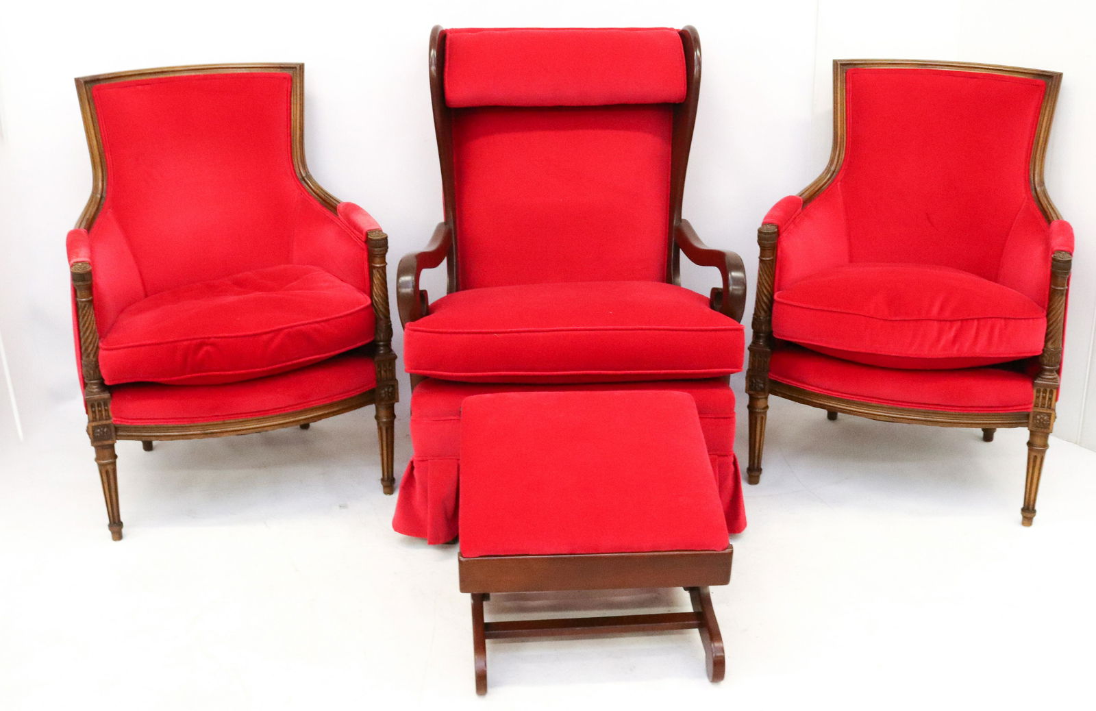 LOT OF RED VELVET SEATING (1 of 4)