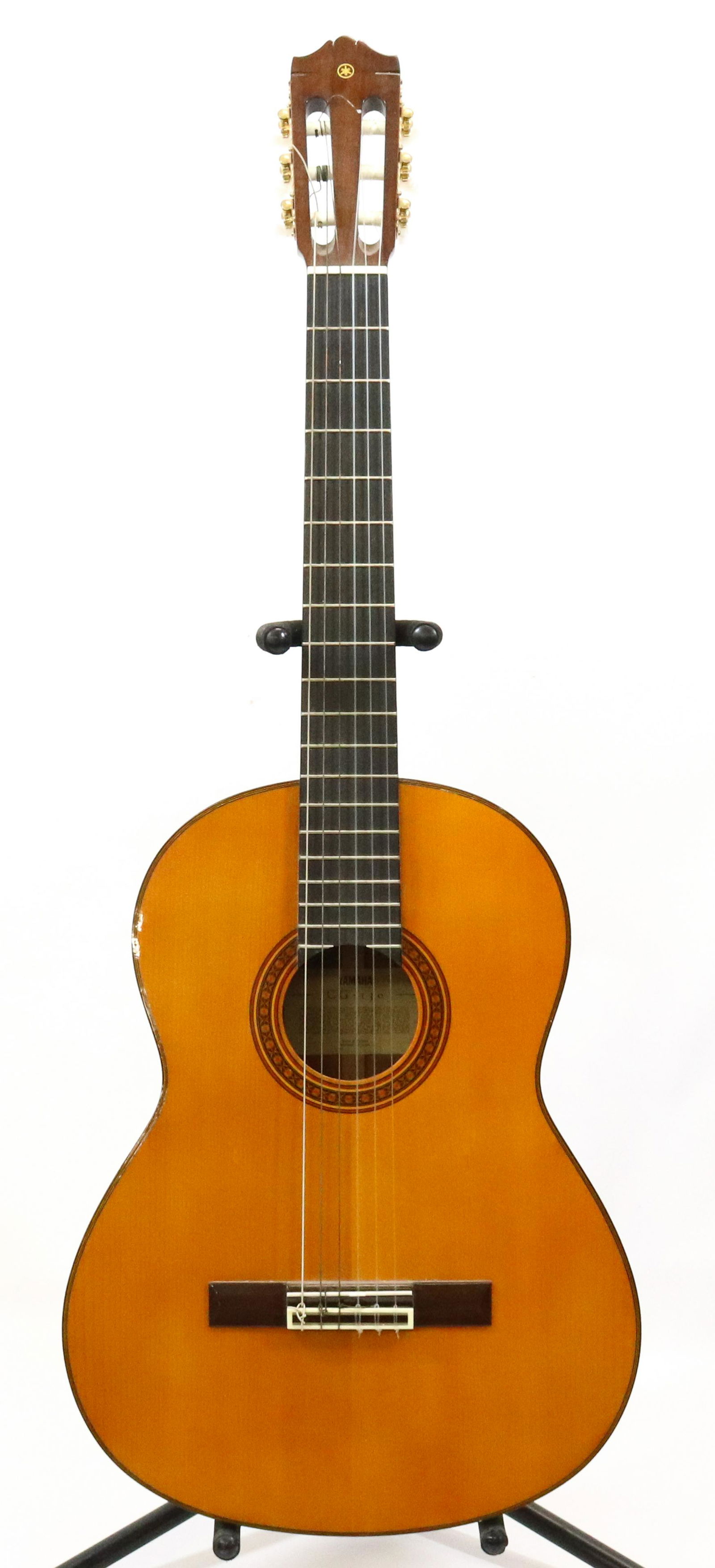 Yamaha Fg 130 Acoustic Guitar