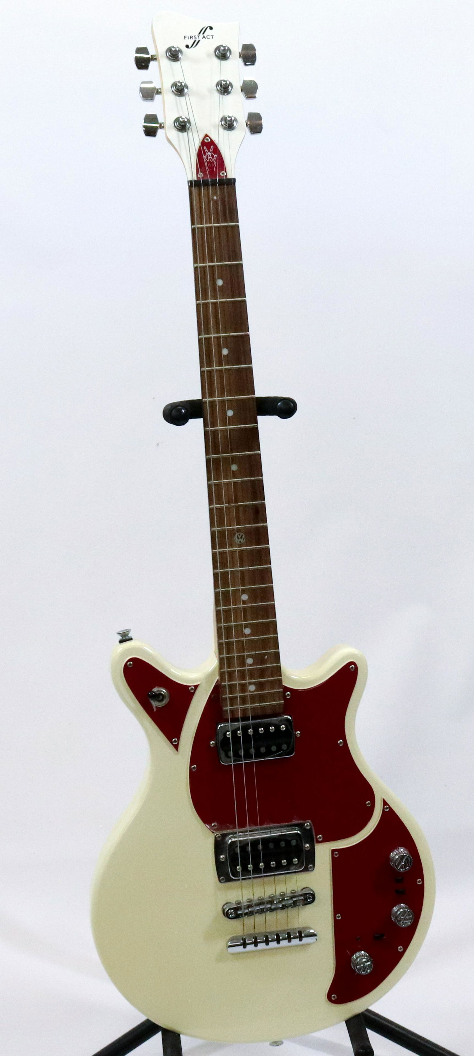 FIRST ACT ELECTRIC GUITAR (1 of 6)
