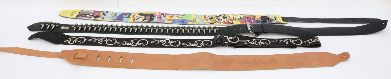 LOT OF GUITAR STRAPS (1 of 5)