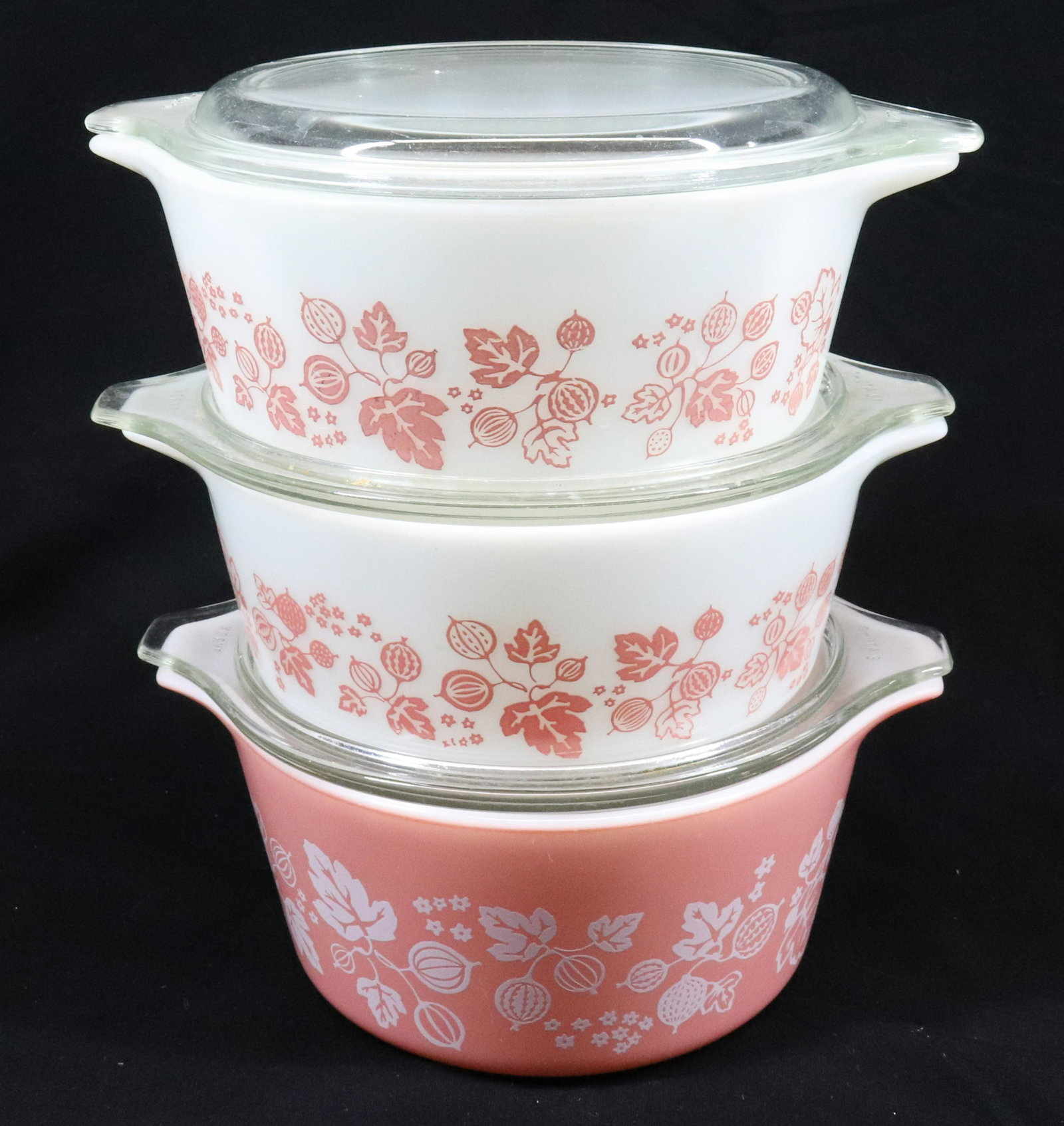 (3) PYREX GOOSEBERRY COVERED DISHES (1 of 6)