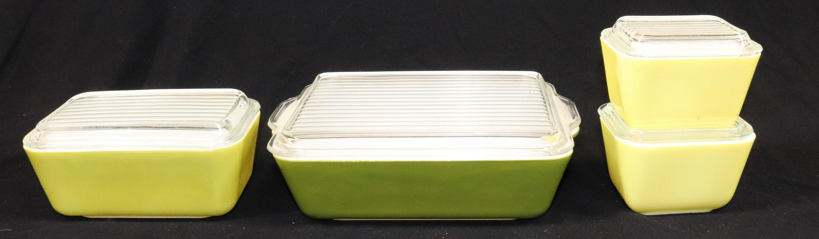 (4) PYREX REFRIGERATOR DISHES (1 of 8)