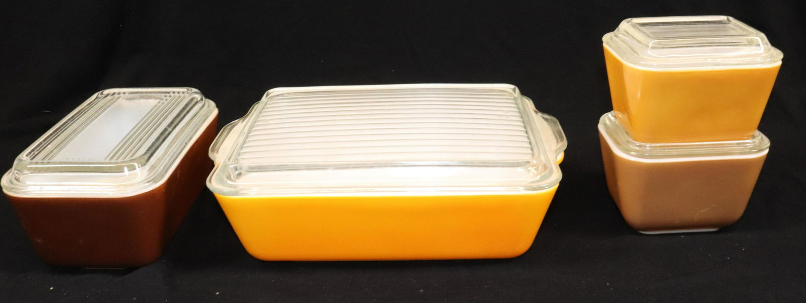 (4) PYREX REFRIGERATOR DISHES (1 of 9)