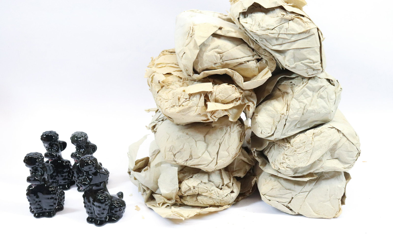 LARGE LOT OF GOEBEL BLACK POODLES: NEW OLD STOCK. 50+. SOME STILL WRAPPED IN PAPER Dimensions: 3" H Pick-up will be Monday June 27th Through Thursday June 30th. Auto-pay will run 72 Hours after the Auction, If you need shipping please