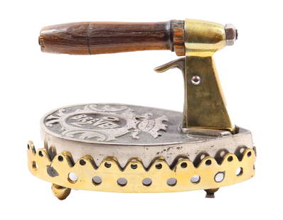 19TH C. BELGIAN COLD HANDLE IRON: ROUND BACK. DETACHABLE COLD HANDLE WITH FRONT POST AND MATCHING TRIVET. EMBOSSED TOP "BREVET". BRASS ACCENTS 7 1/2" L