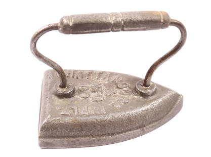 CHATTANOOGA SMALL FLAT IRON: CHATTANOOGA IMPLEMENT MFG. CO. BLOCK GRIP. 3 3/4" L