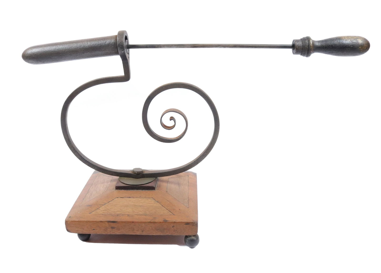 ENGLISH GOFFERING IRON (1 of 4)