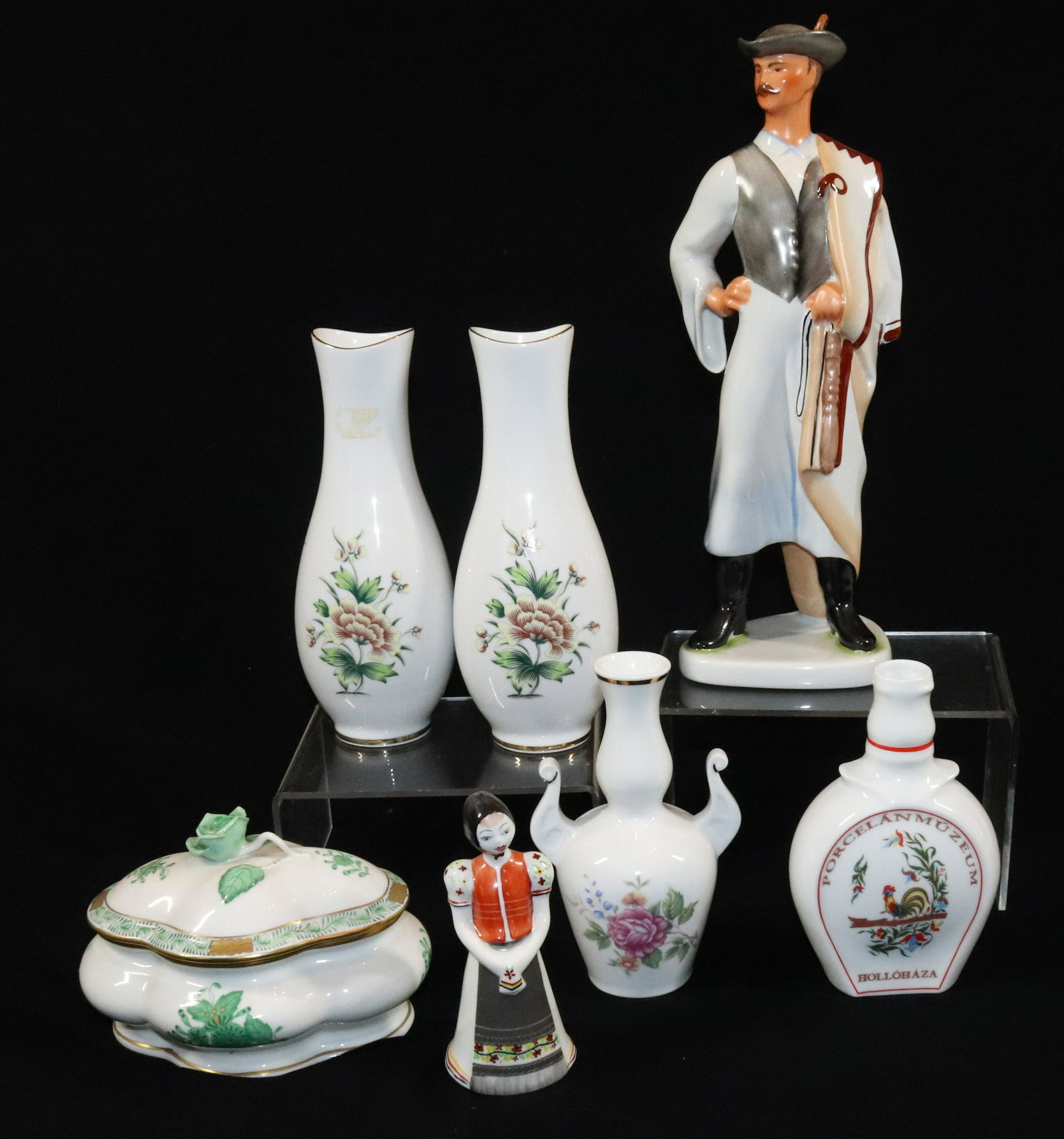 LOT OF HUNGARIAN PORCELAIN: VASES, STATUE, COVERED DISH AND MORE, HEREND, ECT. Size: STATUE 10" H Terms: PLEASE READ THIS CAREFULLY AND FULLY BEFORE BIDDING - THIS IS AN ON-SITE AND LIVE IN PERSON AUCTION. PREVIEW WILL BE SUNDAY