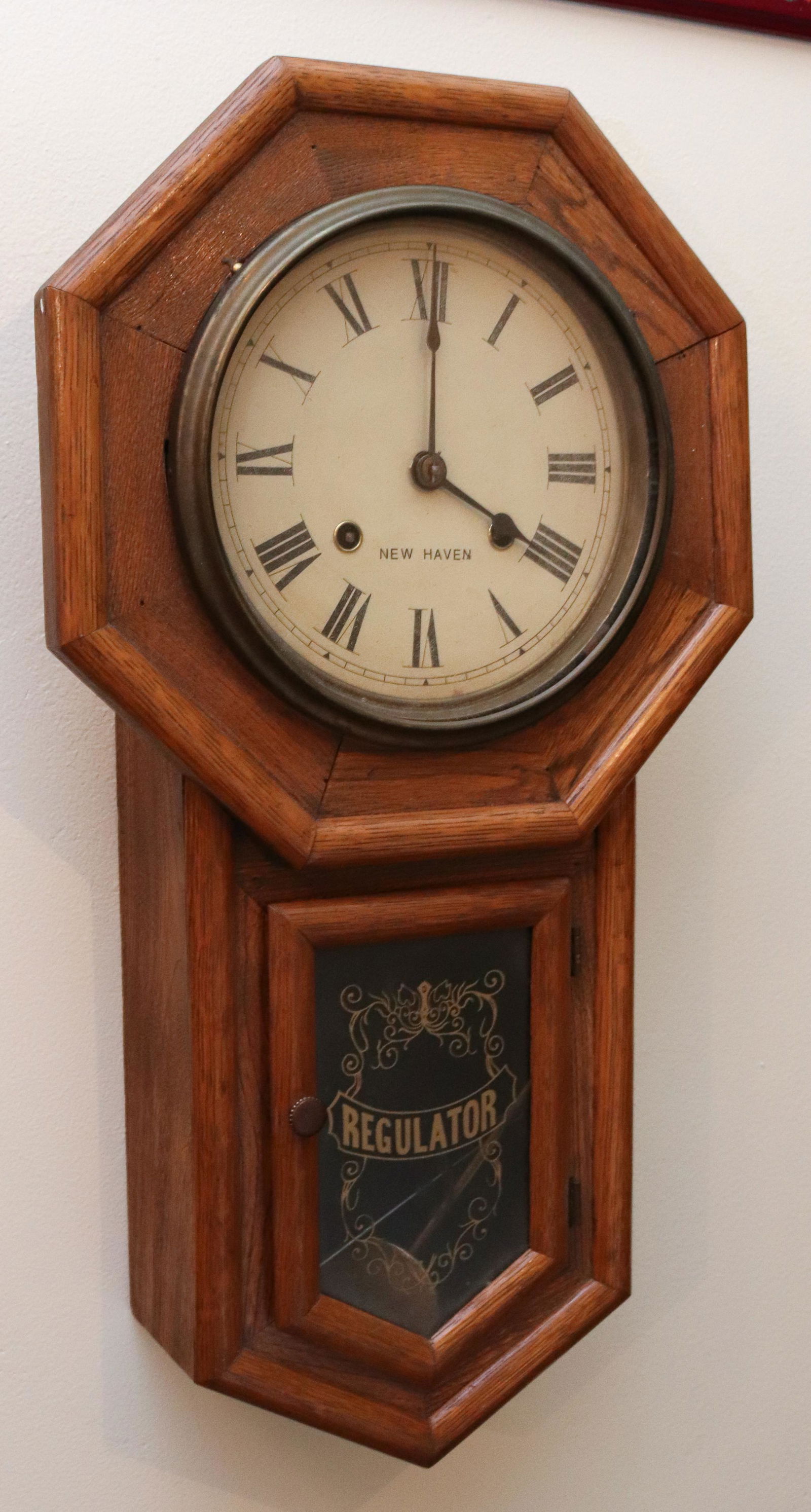 ANTIQUE NEW HAVEN CLOCK (1 of 1)