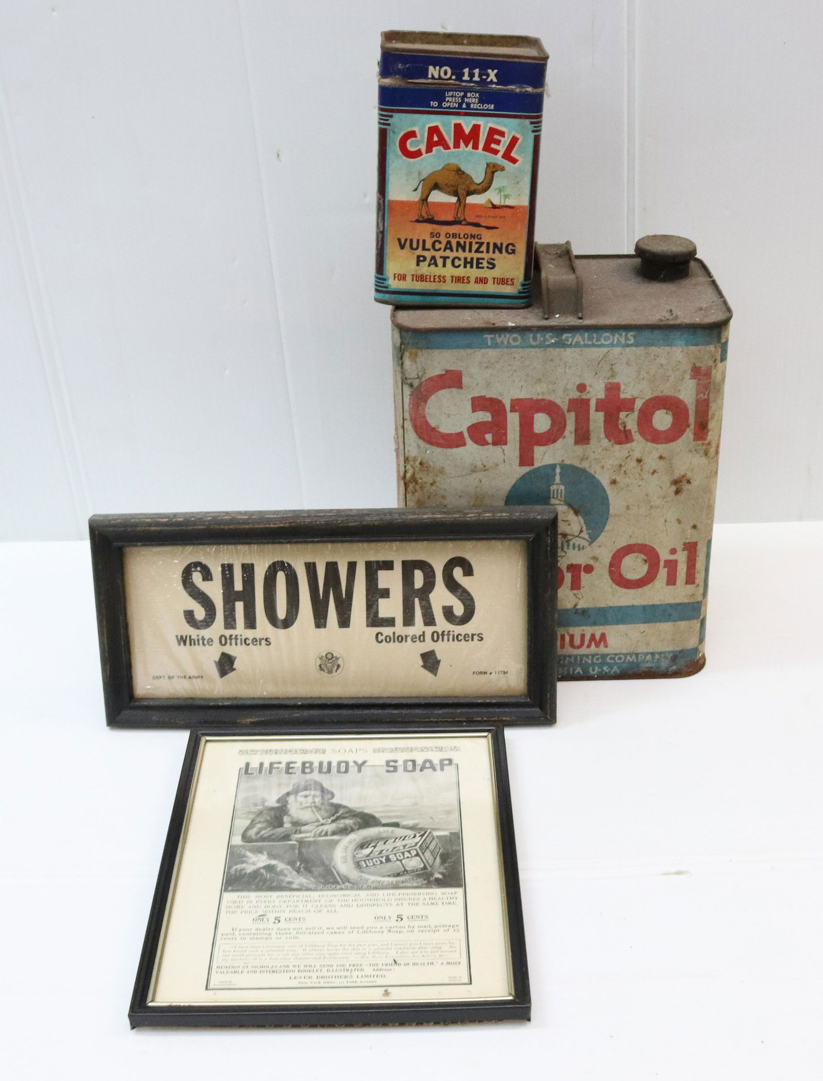 LOT OF VINTAGE ADVERTISING ITEMS (1 of 2)